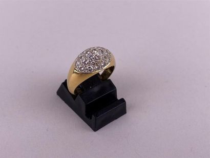 Bague dôme en or jaune et gris 18K pavée...