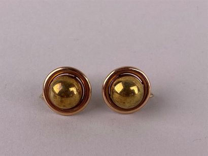 Paire de boucles d'oreille en or jaune 14K...