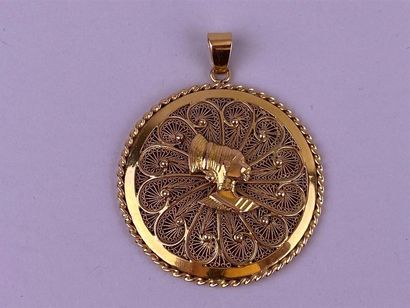 Pendentif circulaire en or jaune 14K ciselé...