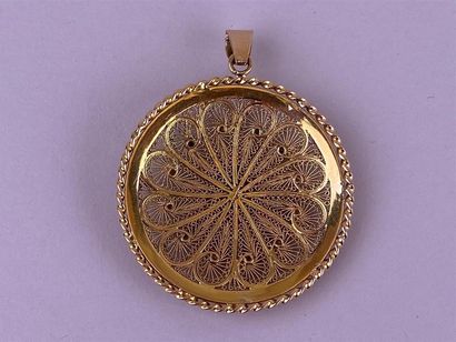 Pendentif circulaire en or jaune 14K ciselé...
