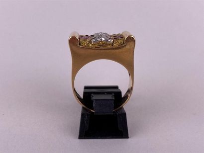 Bague tank en or jaune et gris 18K ornée...
