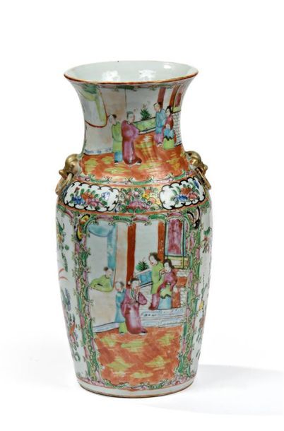 CHINE, CANTON, fin XIXe-début XXe.
Vase balustre...