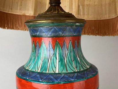 CHINE, XXe.
Grand vase en porcelaine polychrome...