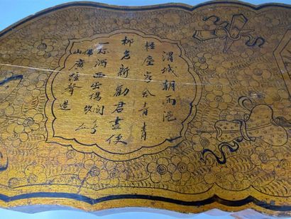 CHINE, CANTON, fin XIXe.
Cithare en bois...