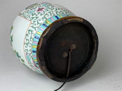 CHINE, XXe.
Pot à gingembre en porcelaine...