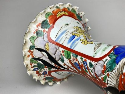 JAPON, début XXe.
Grand vase en porcelaine...