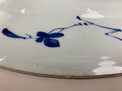 CHINE, époque Kangxi (1662-1722).
Plat circulaire...