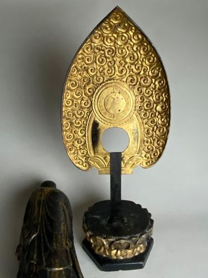 JAPON, XIXe.
Statue de bouddha en bois laqué...