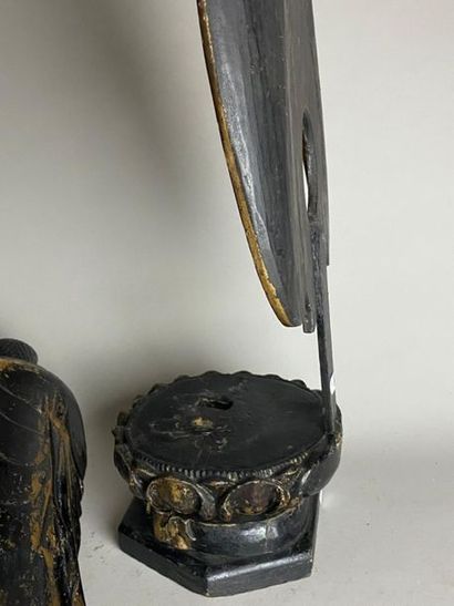 JAPON, XIXe.
Statue de bouddha en bois laqué...