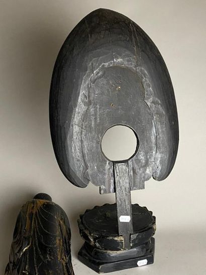 JAPON, XIXe.
Statue de bouddha en bois laqué...