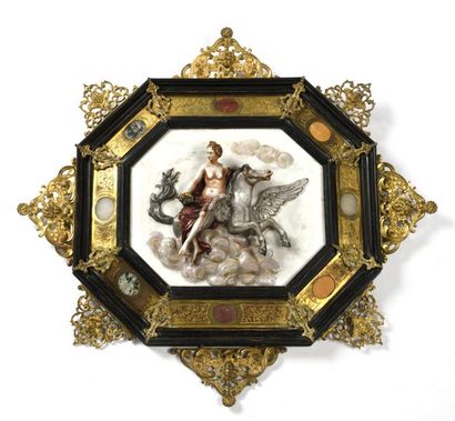 CAPODIMONTE, XIXe.
Plaque décorative en porcelaine...