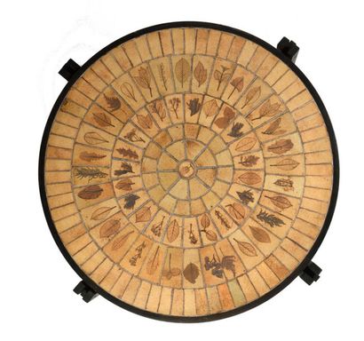 Roger CAPRON (1922-2006).
Table basse circulaire...