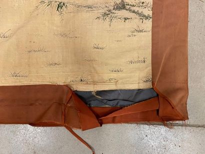 VIETNAM, début XXe.
Grande tenture en soie...