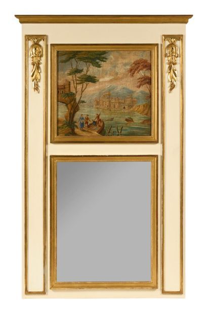 Trumeau rectangulaire en bois mouluré, laqué...
