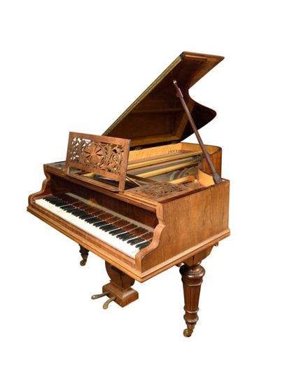 ERARD.
Piano quart de queue en placage de...