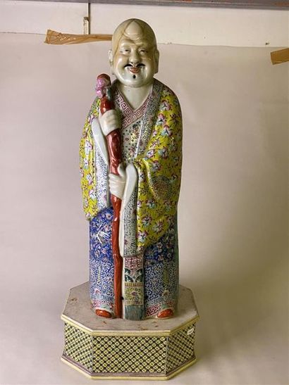 CHINE, XXe.
Statue d'immortel en porcelaine...