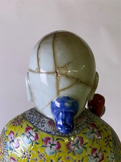 CHINE, XXe.
Statue d'immortel en porcelaine...