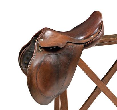 HERMÈS.
Selle d'équitation de dressage en...