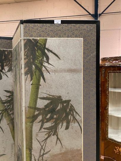 JAPON, XXe.
Paravent à quatre feuilles, une...