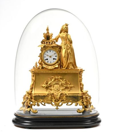 Pendule en bronze ciselé et doré à décor...