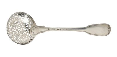 Cuillère saupoudreuse en argent, modèle à...