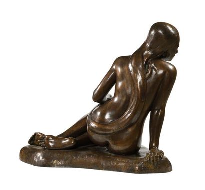 ASKABUL (XXe).
La Baigneuse.
Importante sculpture...