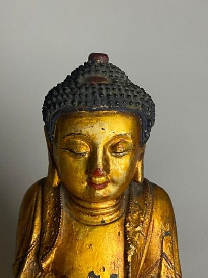 CHINE DU SUD, début XXe.
Statuette de bouddha...