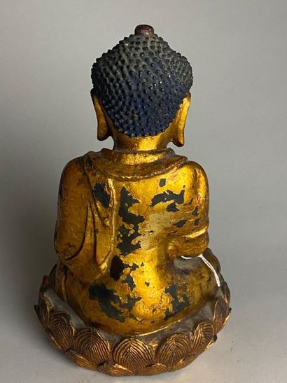 CHINE DU SUD, début XXe.
Statuette de bouddha...