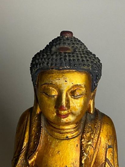 CHINE DU SUD, début XXe.
Statuette de bouddha...