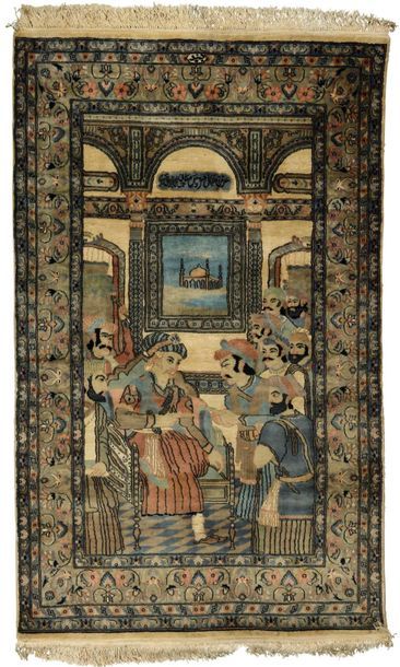 Tapis d'Orient en laine nouée main à décor...