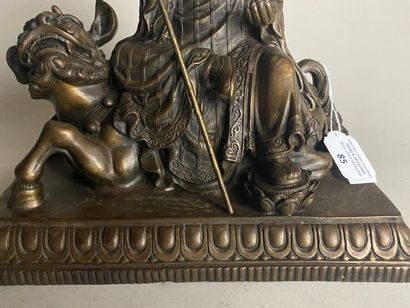 CHINE, XXe.
Statuette de Xuanzang en bronze,...