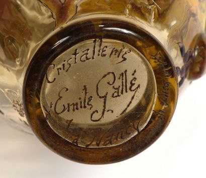Émile GALLE (1846-1904).
Flacon en verre...