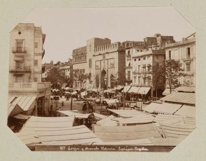 Album de photographies comprenant 169 tirages...