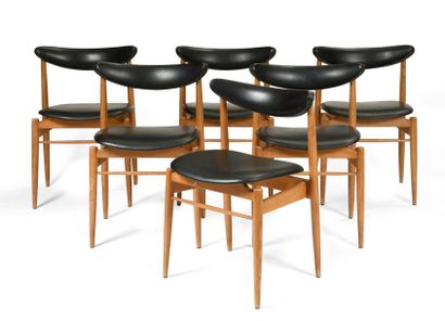Mobilier de salle à manger en bois exotique...