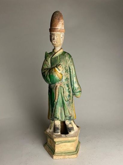 CHINE, dynastie Ming, XVIIe.
Statue de gardien...