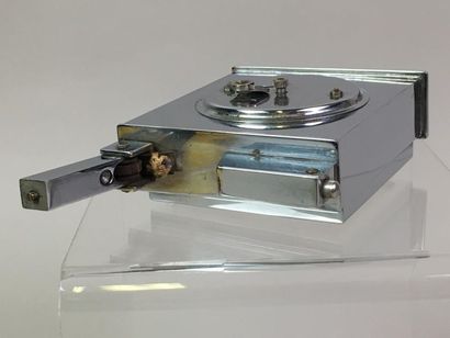 France, période France 40.
Briquet montre...