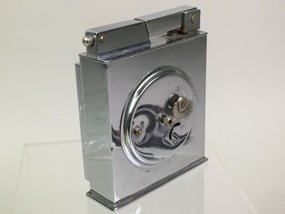 France, période France 40.
Briquet montre...