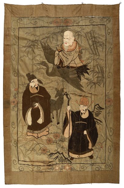 CHINE, XIXe.

Paire de tentures en soie brodée...