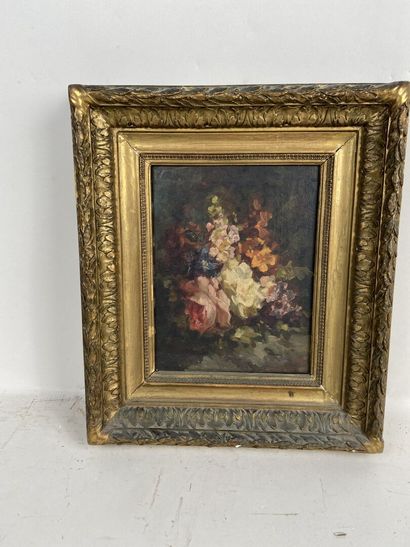 French school XIXth century.

Bouquet of...