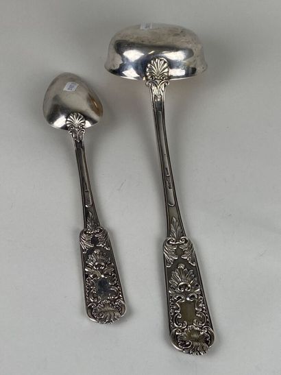 Cuillère à ragoût et louche en argent et...