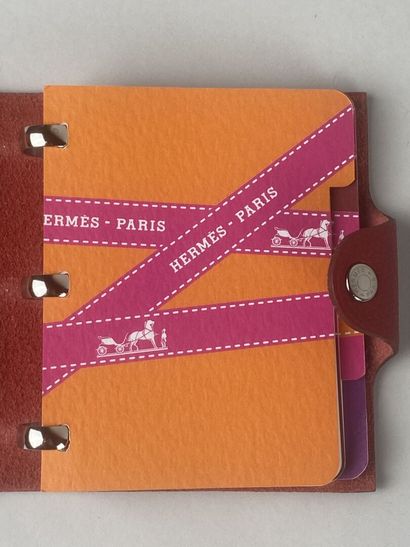 HERMES.

Carnet de notes en cuir souple grainé...