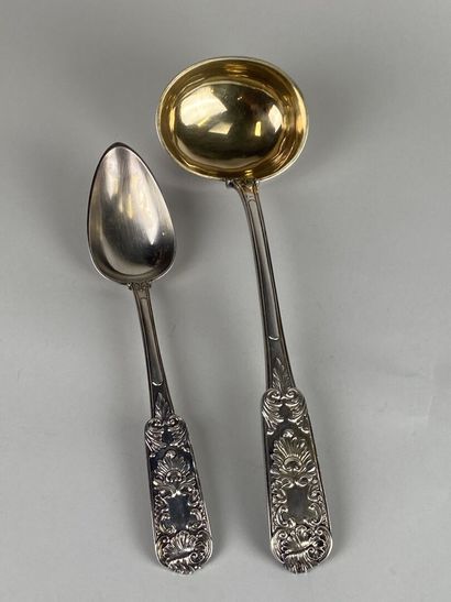 Cuillère à ragoût et louche en argent et...