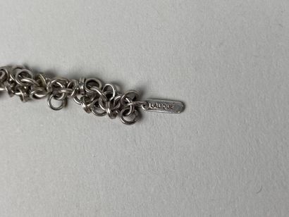 LALIQUE.

Bracelet en argent à maille fantaisie.

Longueur...