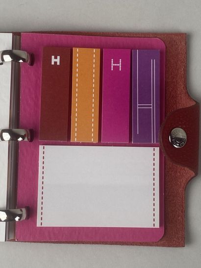 HERMES.

Carnet de notes en cuir souple grainé...