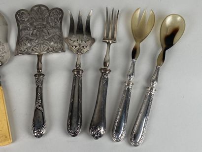 6 couverts de service en argent, métal argenté,...
