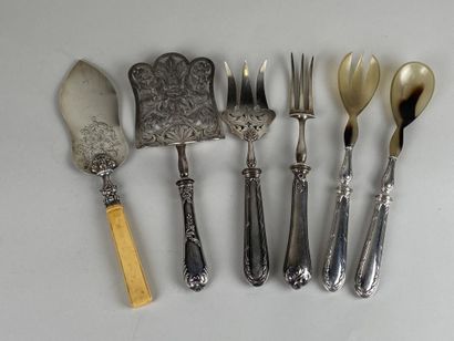 6 couverts de service en argent, métal argenté,...
