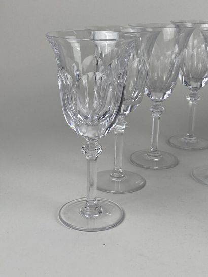 DAUM FRANCE.

Partie de service de verres...