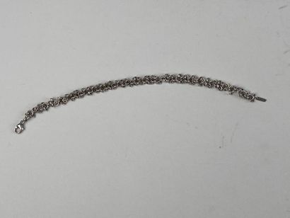 LALIQUE.

Bracelet en argent à maille fantaisie.

Longueur...