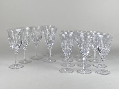 DAUM FRANCE.

Partie de service de verres...