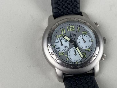 KOX DESIGN pour MICHELIN.

Montre-bracelet...